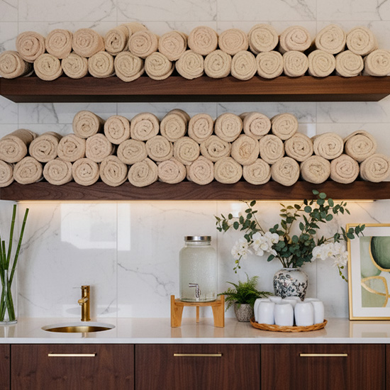 Recovery Lounge for Athletes in Palm Beach - Luxury Sports Club | Replay Club